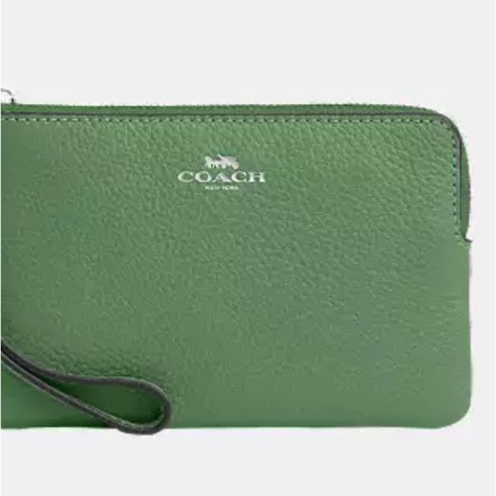 Corner zip wristlet silver soft green